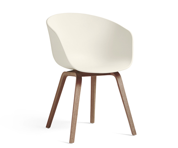 Hay About A Chair (AAC22) - Cream Hvid - Valnød