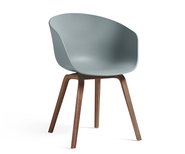 Hay About A Chair (AAC22) - Dusty Blue - Valnød